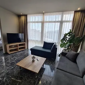 Ladadika 5th Floor Appartamento